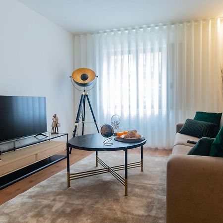 Stunning Apartment W/ Free Parking By Lovelystay Порто Екстериор снимка