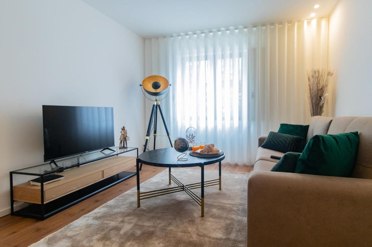 Stunning Apartment W/ Free Parking By Lovelystay Порто Екстериор снимка