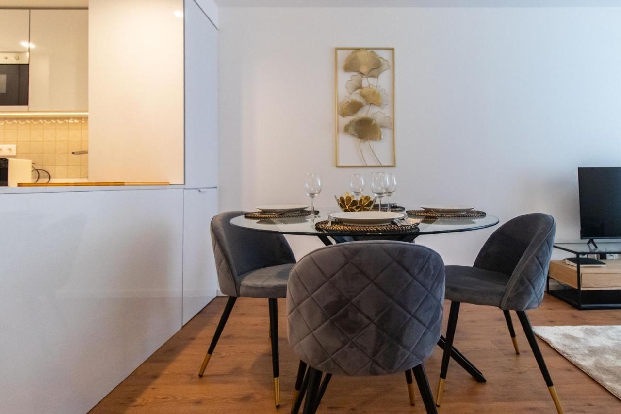 Stunning Apartment W/ Free Parking By Lovelystay Порто Екстериор снимка