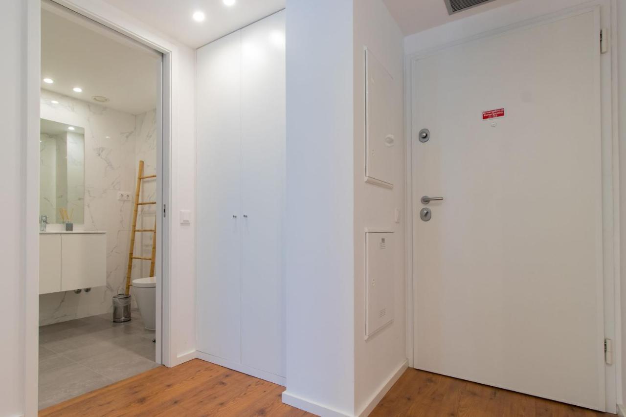 Stunning Apartment W/ Free Parking By Lovelystay Порто Екстериор снимка